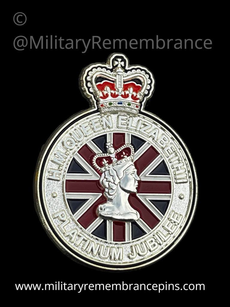 Queen's Platinum Jubilee 70 Years Of Service Lapel Pin – Military ...